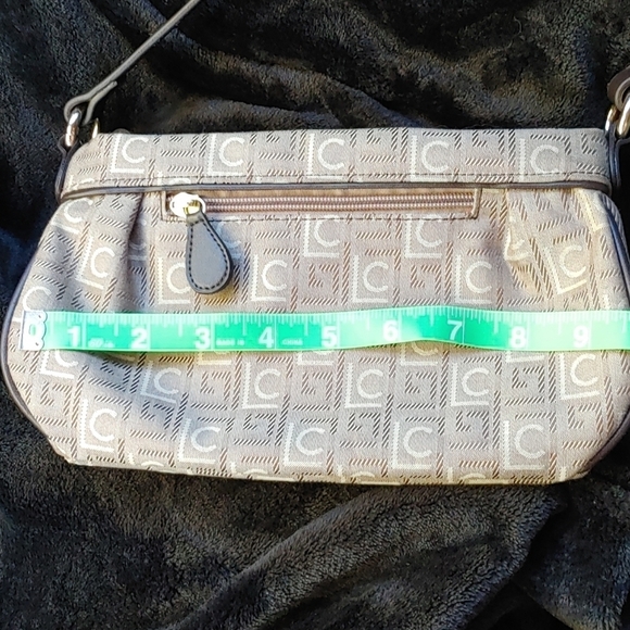 Liz Claiborne purse. - Picture 8 of 10